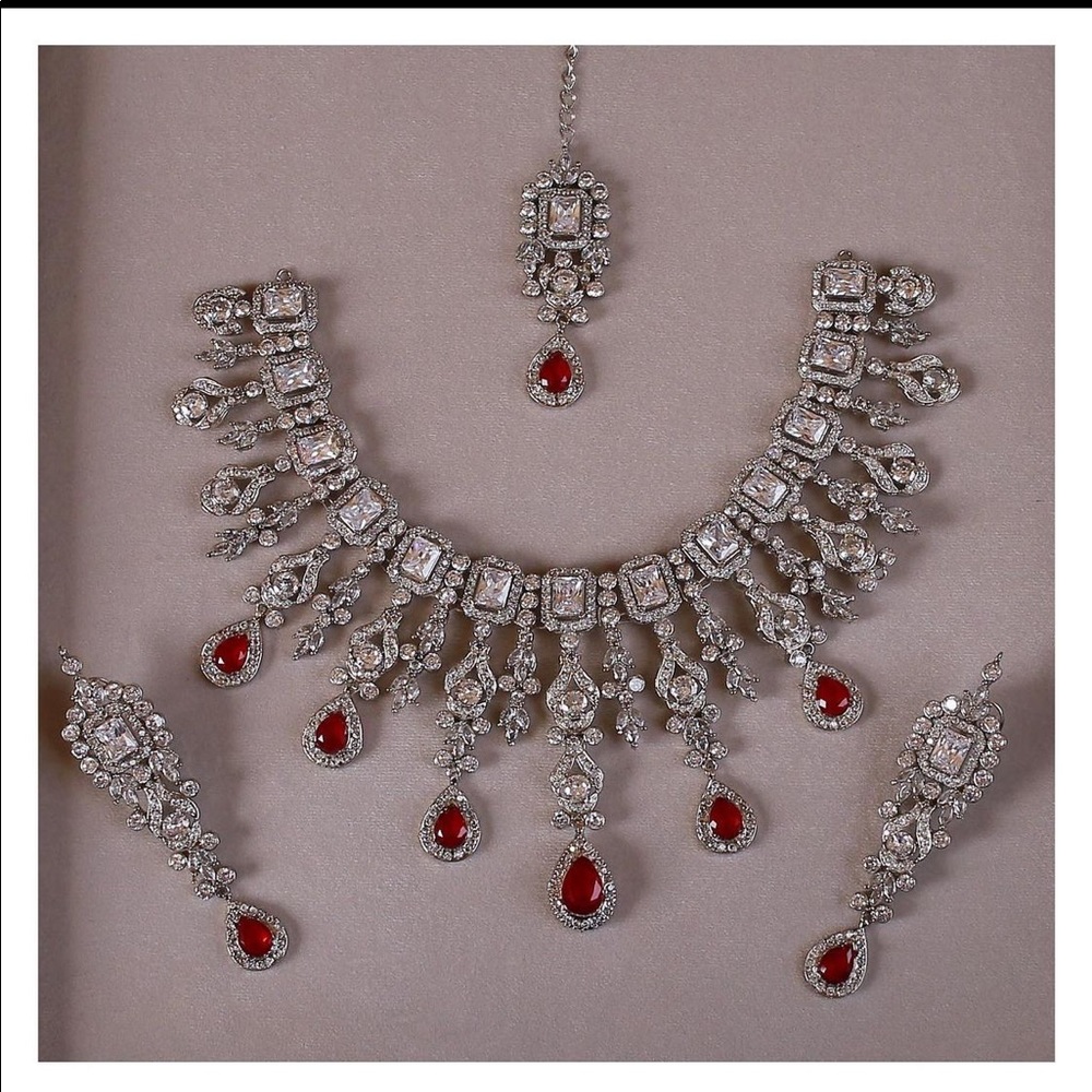 NWOT Pakistani indian bridal jewelry set silver😍